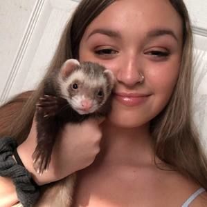 Meet your Posher, Madelyn